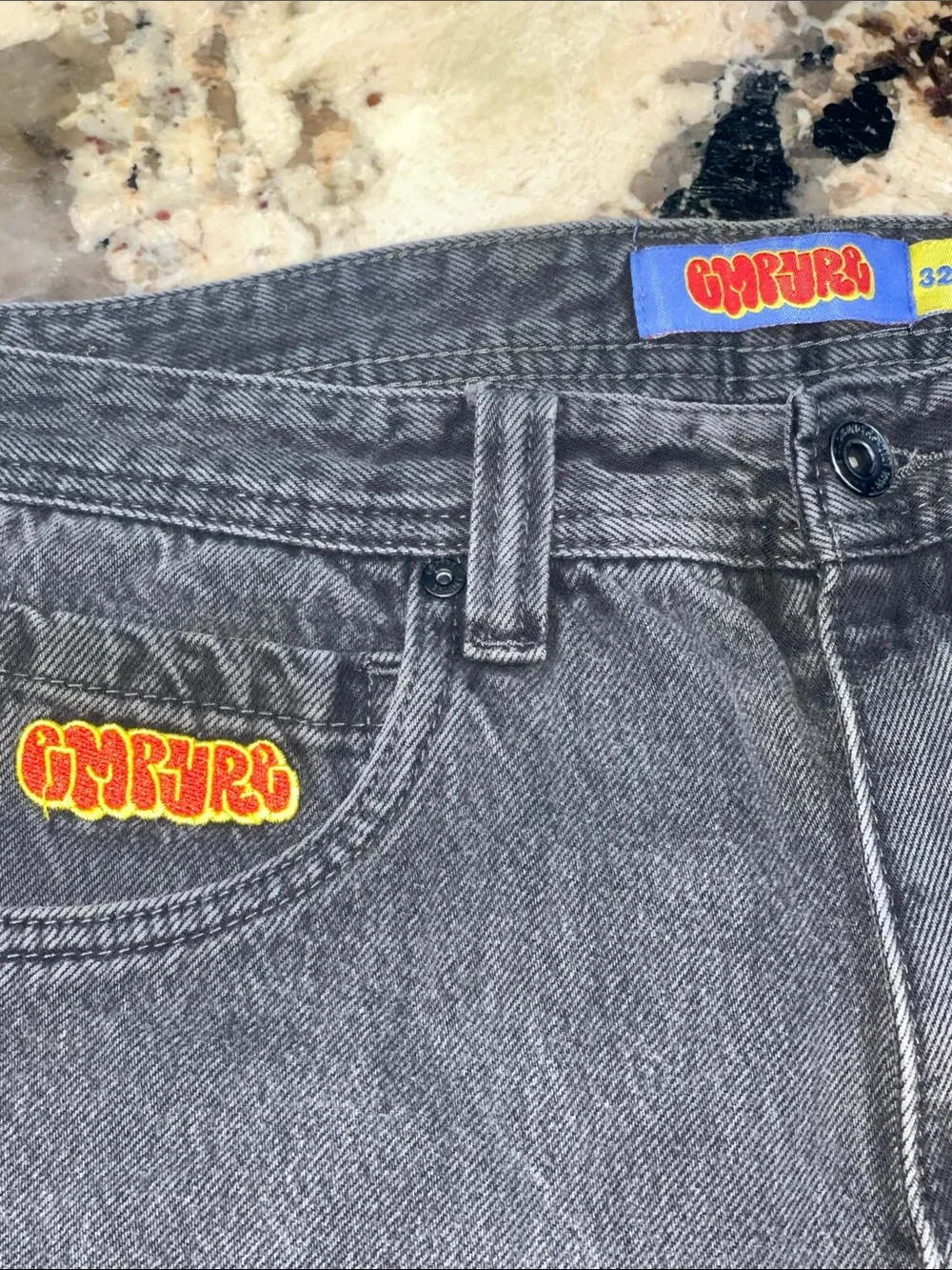 EMPYRE Relaxed Fit Men's Black Jeans with Retro Patch / vintage